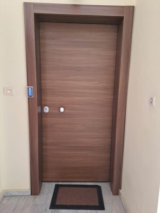 Appartamento Δίπλα Στο Πάρκο Kalamata Esterno foto