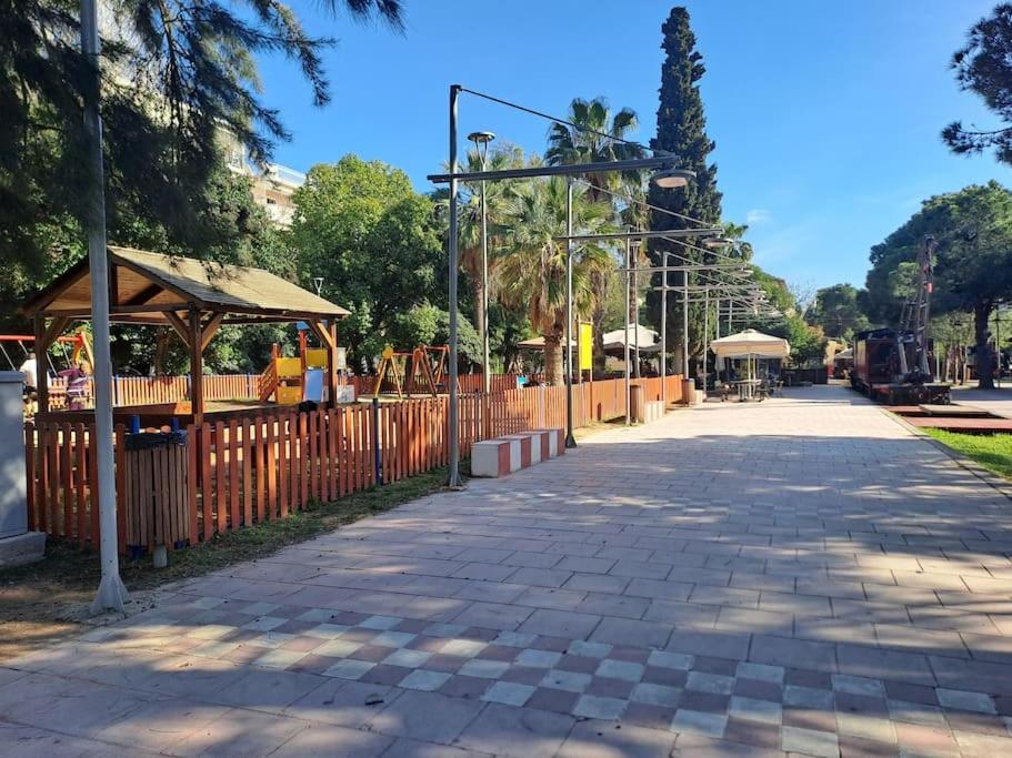 Appartamento Δίπλα Στο Πάρκο Kalamata Esterno foto